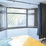 דירה 3bedrooms Stylish With Free Parking & Hot Tub