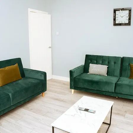 Апартаменти 3bedrooms Stylish With Free Parking & Hot Tub Лідс