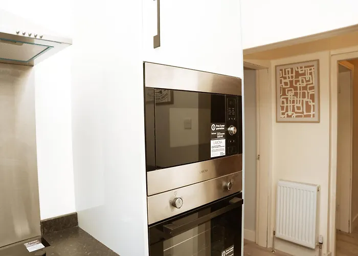 3bedrooms Stylish With Free Parking & Hot Tub * Λιντς