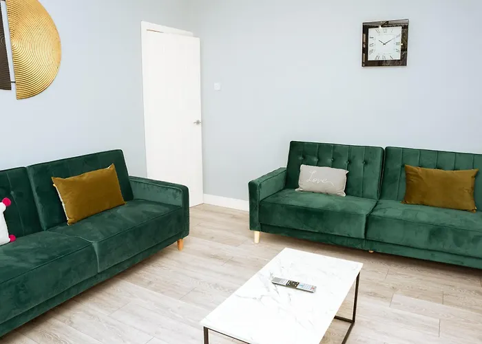 Διαμέρισμα 3bedrooms Stylish With Free Parking & Hot Tub Λιντς