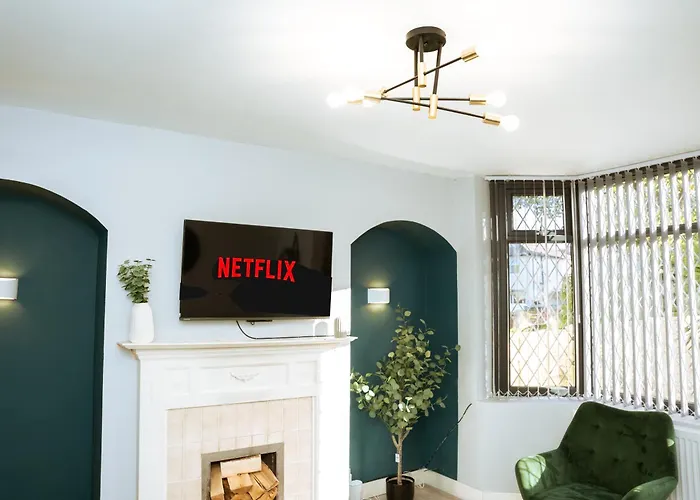 3bedrooms Stylish With Free Parking & Hot Tub *