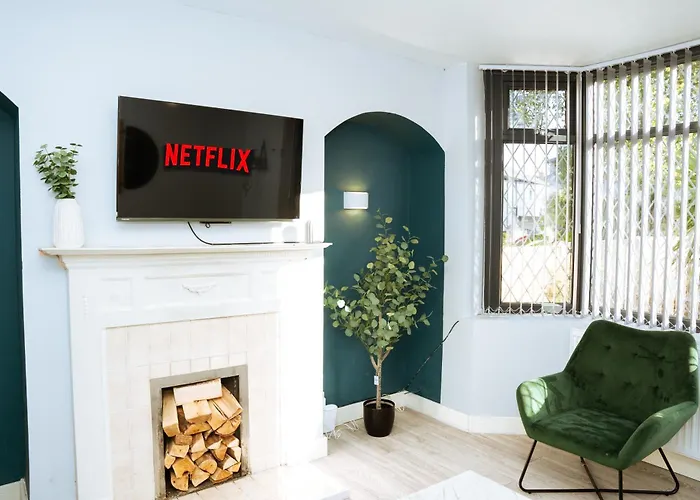 3bedrooms Stylish With Free Parking & Hot Tub * Λιντς