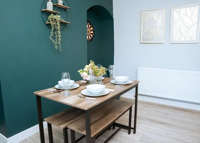 3bedrooms Stylish With Free Parking & Hot Tub Apartment Leeds (West Yorkshire)