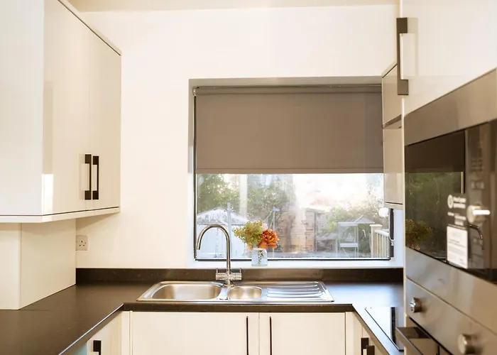 Apartment 3bedrooms Stylish With Free Parking & Hot Tub *