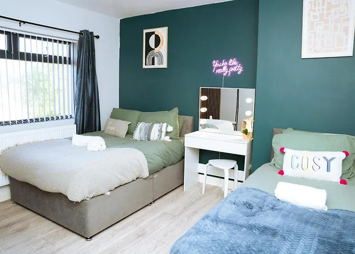 3bedrooms Stylish With Free Parking & Hot Tub *