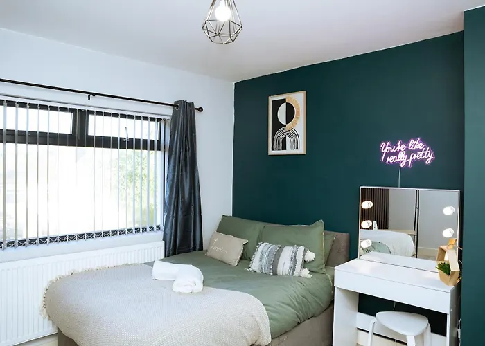 3bedrooms Stylish With Free Parking & Hot Tub *